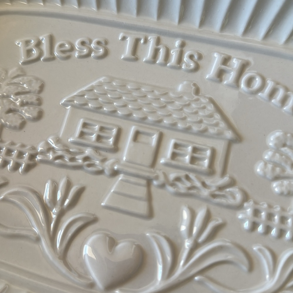 NIB Porcelain Bread Tray with Silver Serving Rack - Picture 4 of 7